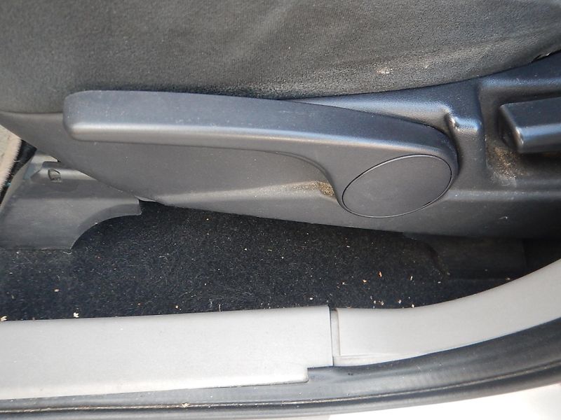 Mitsubishi Grandis 2.0 DI-D, KLIMA, 7 MÍST - fotka 19 z 26