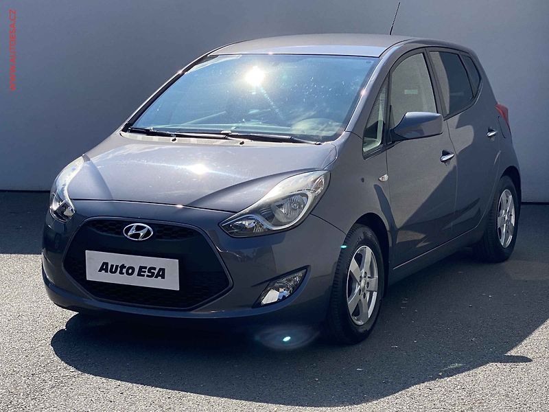 Hyundai ix20 (2015) 1.6 i, 1.maj,ČR, AC, park - fotka 3 z 16