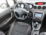 Peugeot 308 (2011) 1.6 HDi, nová STK, slušný stav - náhled 7