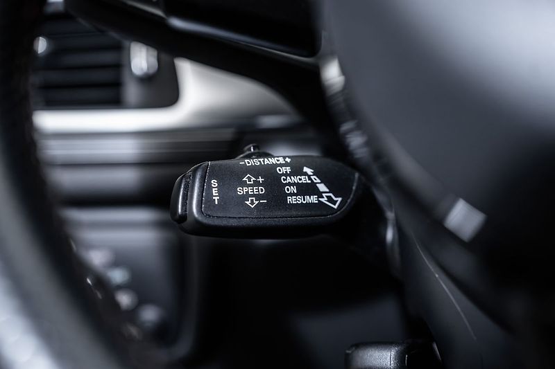 Audi A6 Avant 3,0 BiTDI Competition Ma - fotka 16 z 25