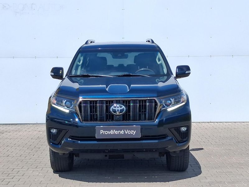 Toyota Land Cruiser 2.8 D-4D Executive AT - fotka 4 z 30