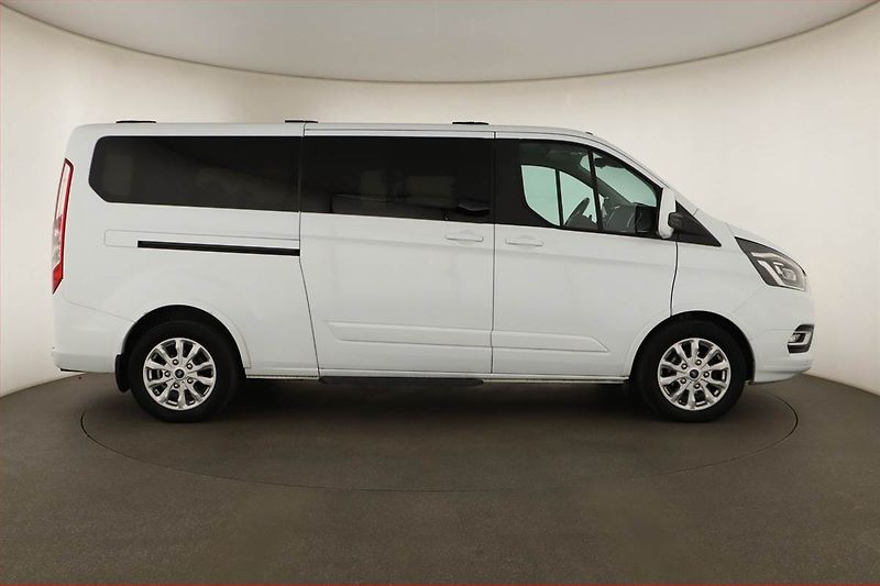 Ford Tourneo Custom (2018) Titanium 2.0 EcoBlue, ČR - fotka 6 z 14