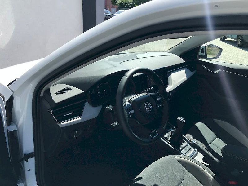 Škoda Scala (2024) SELEC TSI 85/1.0 M6F - fotka 23 z 27