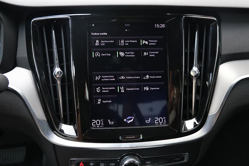 Volvo S60 (2019) T4 FWD Inscription - fotka 15 z 22
