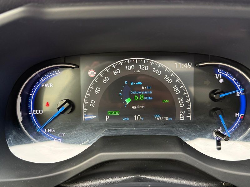Toyota RAV4 2.5 HSD e-CVT AWD Executive Sk - fotka 16 z 30