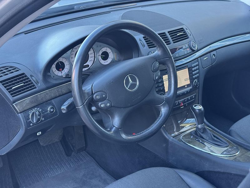 Mercedes-Benz Třídy E (2007) 320CDI 4 MATIC, ČR, 1.maj - fotka 10 z 16