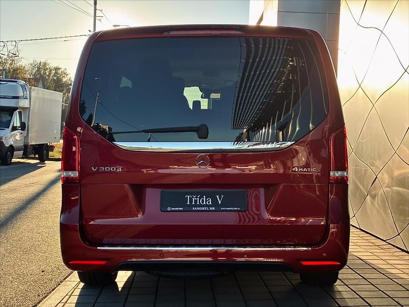 Mercedes-Benz Třídy V 2,0 300 d / Exclusive / L / 4M - fotka 5 z 21