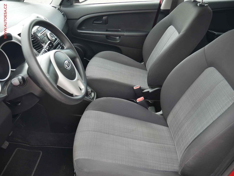 Kia Venga (2011) 1.4CVVT, 2.maj,ČR, servis - fotka 9 z 13