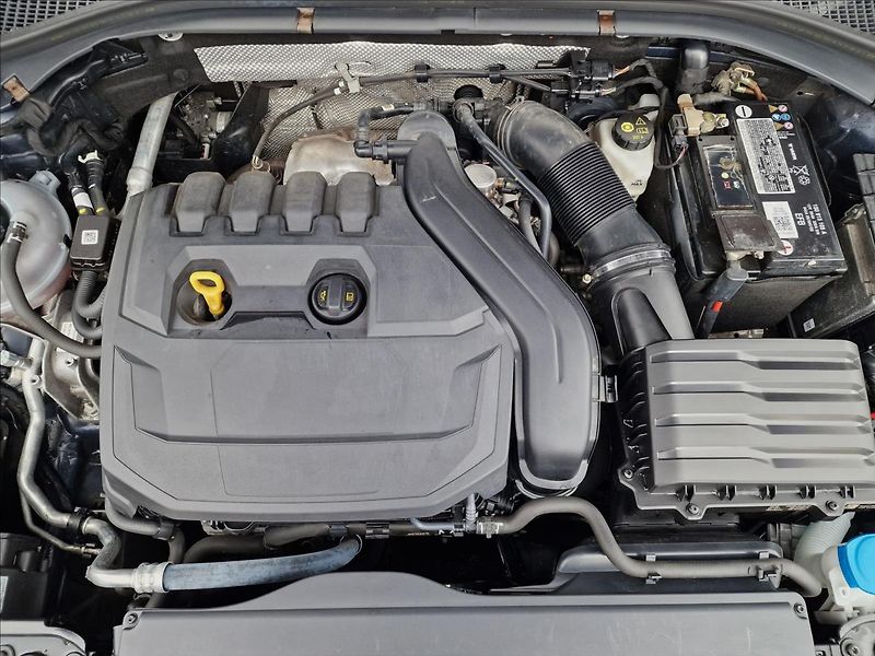 Škoda Superb 1.5 TSI 110kW DSG Style,1.Maj - fotka 43 z 50