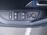 Peugeot 2008 (2026) ALLURE Turbo 100k MAN6 - náhled 17
