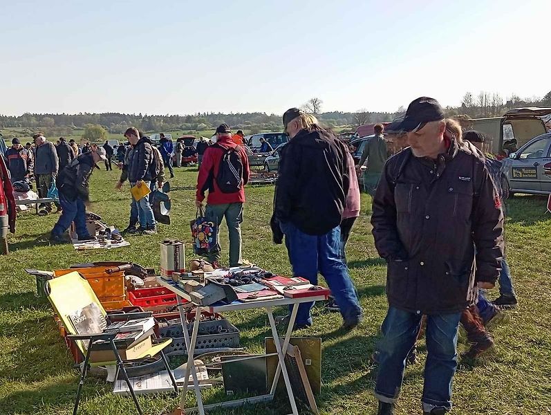 Plochu letiště ve Velké Dobré zaplnili od pátku do soboty zejména vyznavači motorismu.