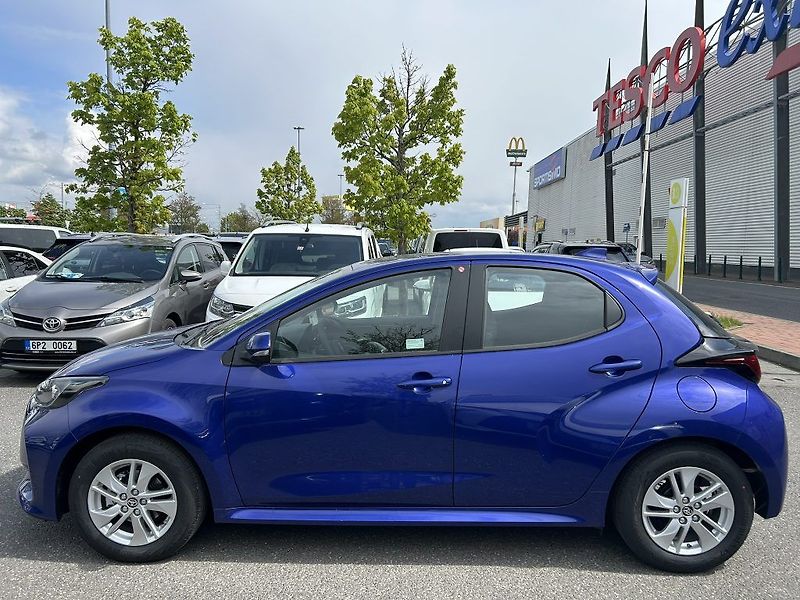 Toyota Yaris 1.5 Hybrid ODBĚR ihned - fotka 9 z 27