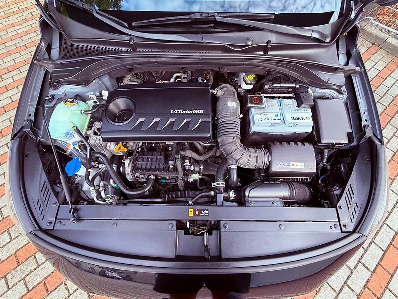 Hyundai i30 1.4 T-GDi Trend, Serviska - fotka 26 z 27