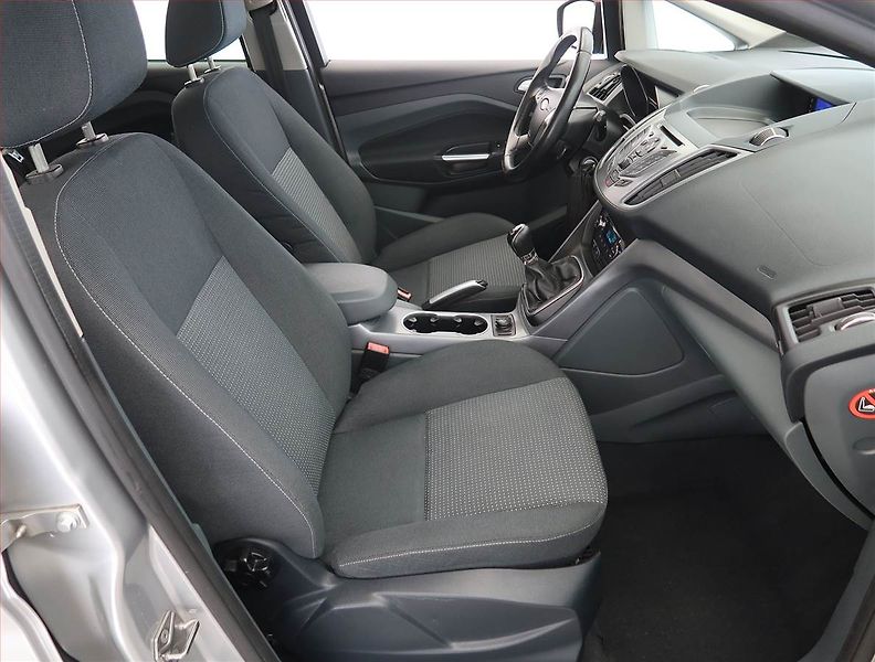 Ford C-MAX (2012) 1.6 16V, Park. senzory - fotka 9 z 20
