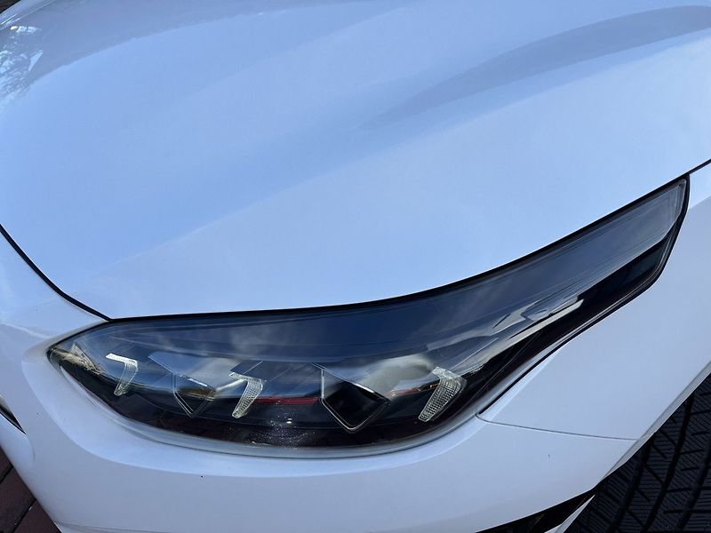 Kia Ceed (2022) 1.5i TGDi GT-Line Automat LED - fotka 35 z 49