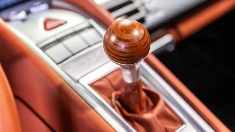 Porsche Carrera GT jako nové