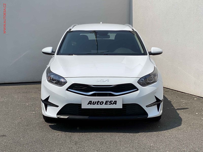 Kia Ceed (2022) 1.5 T-GDi SW, 1.maj,ČR, Spin - fotka 2 z 18