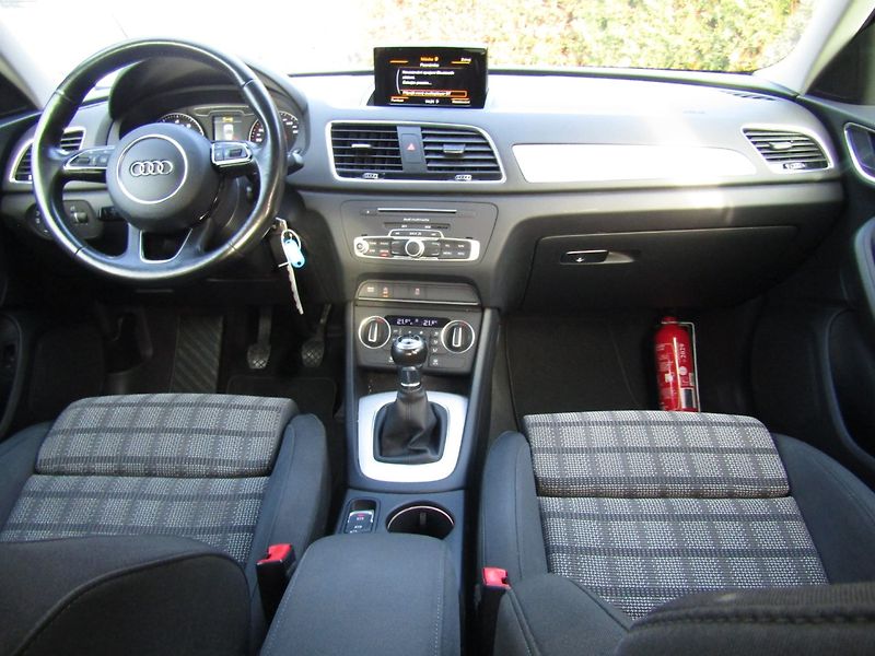 Audi Q3 (2016) 1.4 TFSI 110kW - fotka 16 z 44