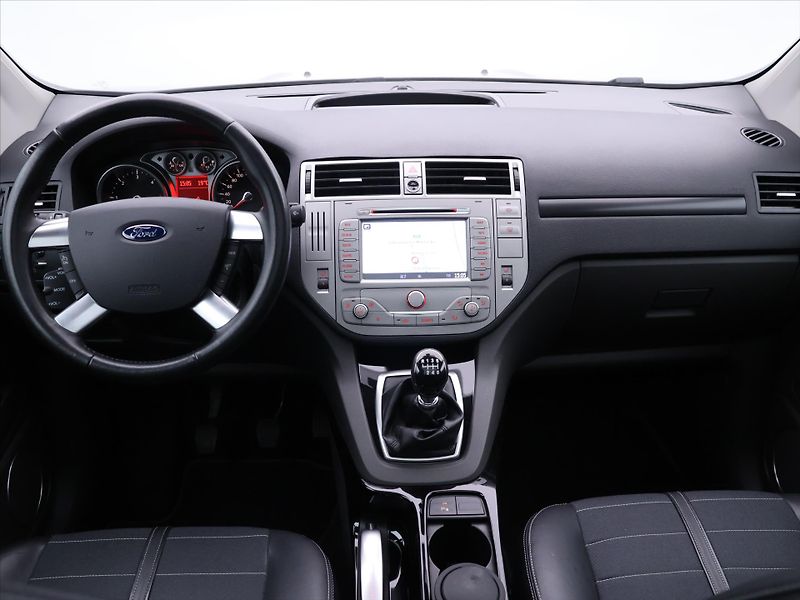 Ford Kuga 2,0 TDCI 103kW AWD Titanium - fotka 31 z 36