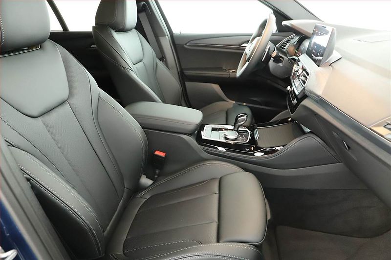 BMW X4 (2025) xDrive20i, Výhřev, Navi - fotka 7 z 19