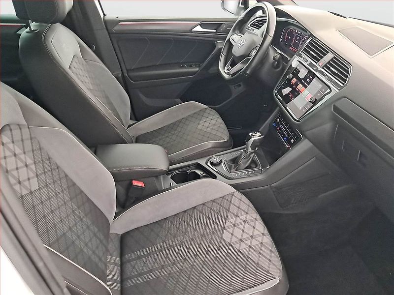 Volkswagen Tiguan (2021) R-Line 2.0 TDI - fotka 9 z 18