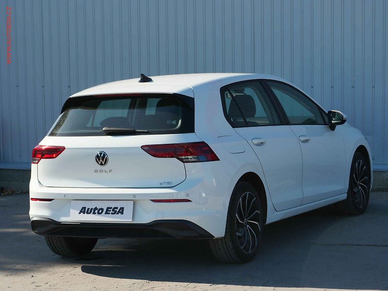 Volkswagen Golf (2021) 1.0 TSi, ČR, DSG, LED, park. - fotka 4 z 26