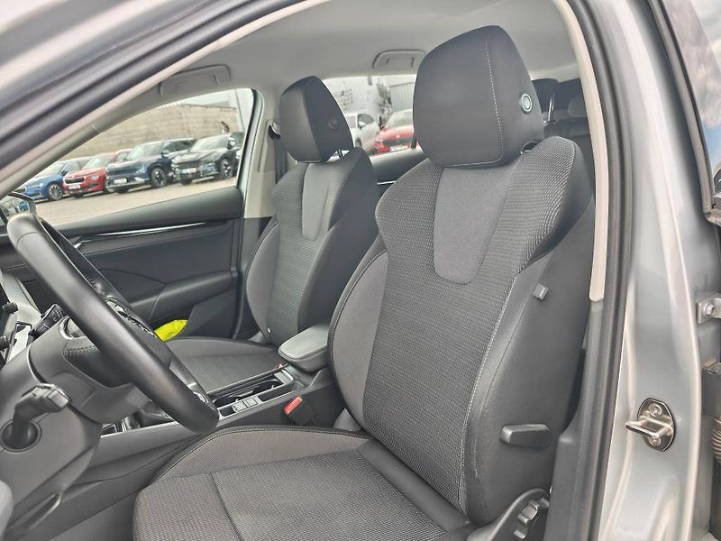 Škoda Octavia Ambition 6MP 2,0TDI - fotka 6 z 22