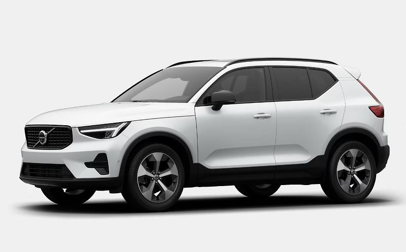 Volvo XC40 (2026) B4 AUT DARK PLUS - fotografie inzerátu