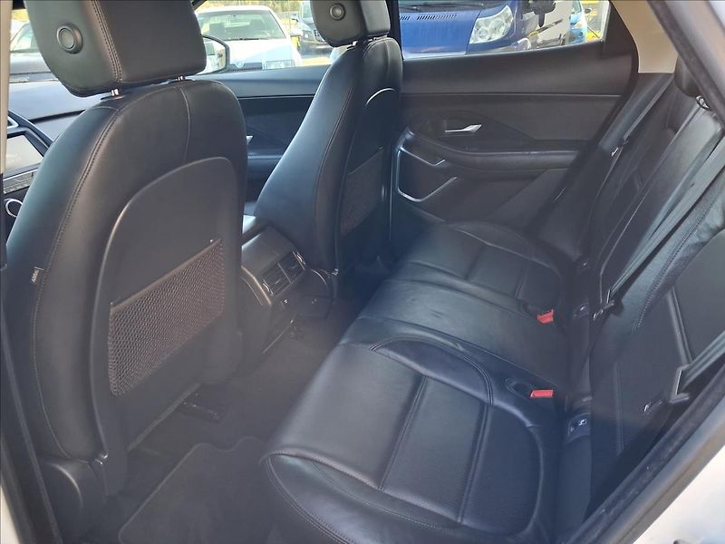 Jaguar E-Pace 2,0 SE - fotka 10 z 17