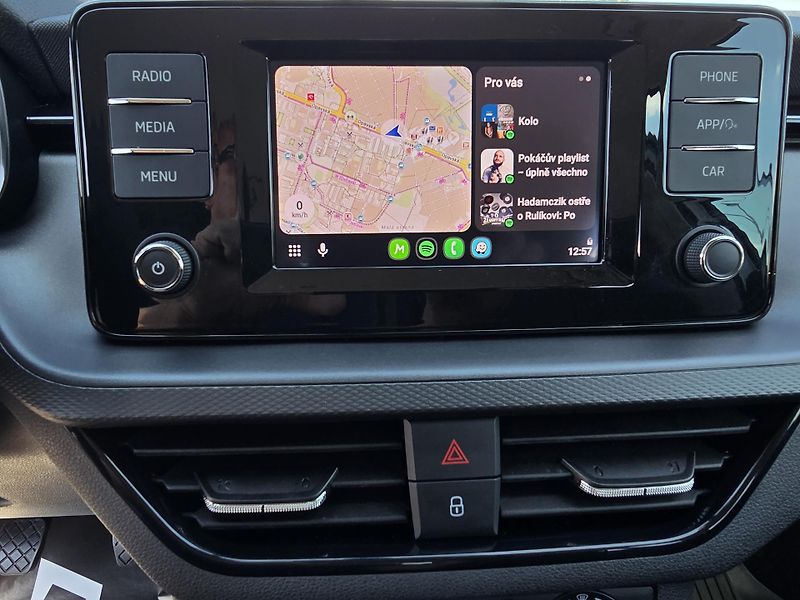 Škoda Scala 1.0TSI AMBITION NEHAVAR TOP ČR - fotka 26 z 36