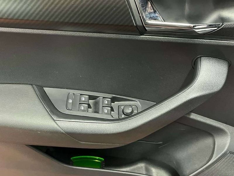 Škoda Karoq (2023) 1.5 TSI Sportline - fotka 11 z 20
