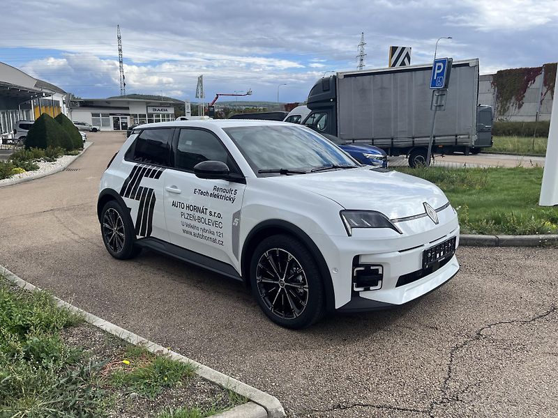 Renault R5 (2026) techno 150 k comfort range - fotka 3 z 9