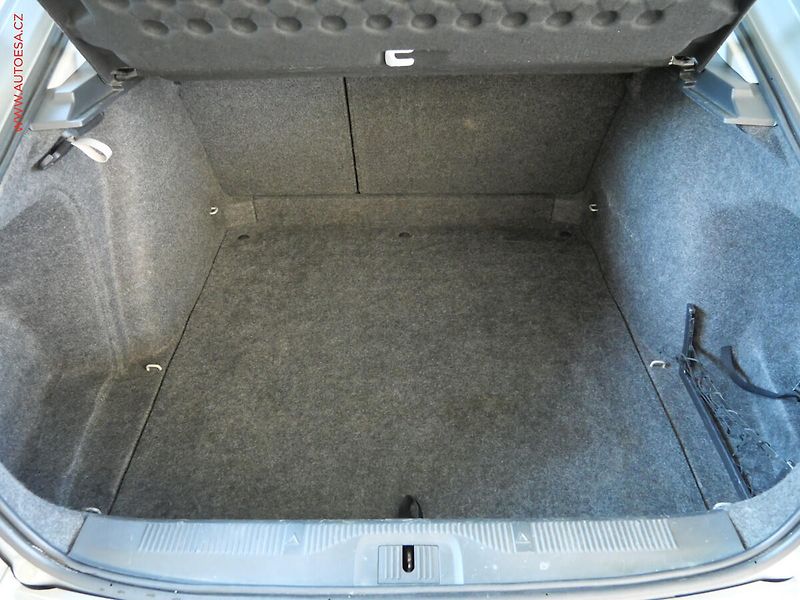 Škoda Octavia (2008) 1.9TDI, ČR, autoAC - fotka 7 z 16