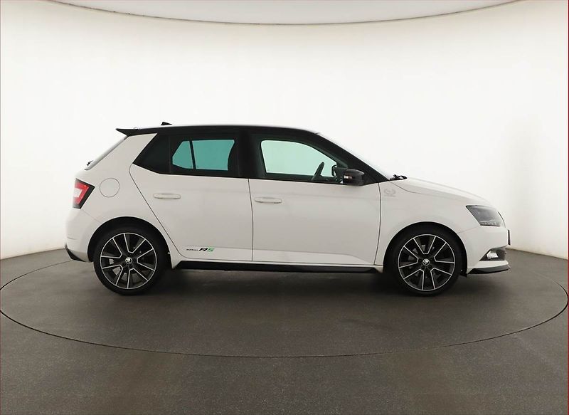 Škoda Fabia (2018) R5 1.4 TSI, Automat, Navi - fotka 6 z 17
