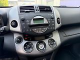 Toyota RAV4 2,2 D4-D 4WD / 130 kW /  - náhled 21