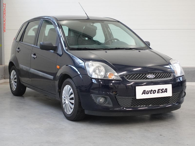 Ford Fiesta (2007) 1.3i, 2.maj,ČR, AC, STK2/28 - fotka 1 z 17