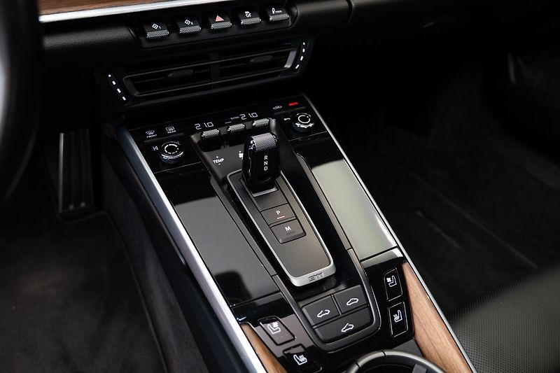 Porsche 911 Carrera 4S - fotka 10 z 24