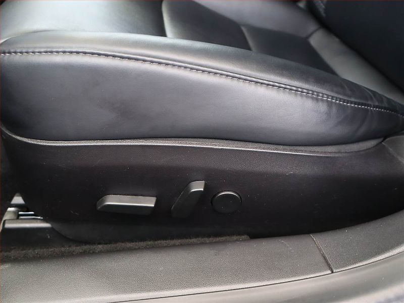 Tesla Model 3 (2019) Std Range Plus 52kWh, SoH 82% - fotka 15 z 18