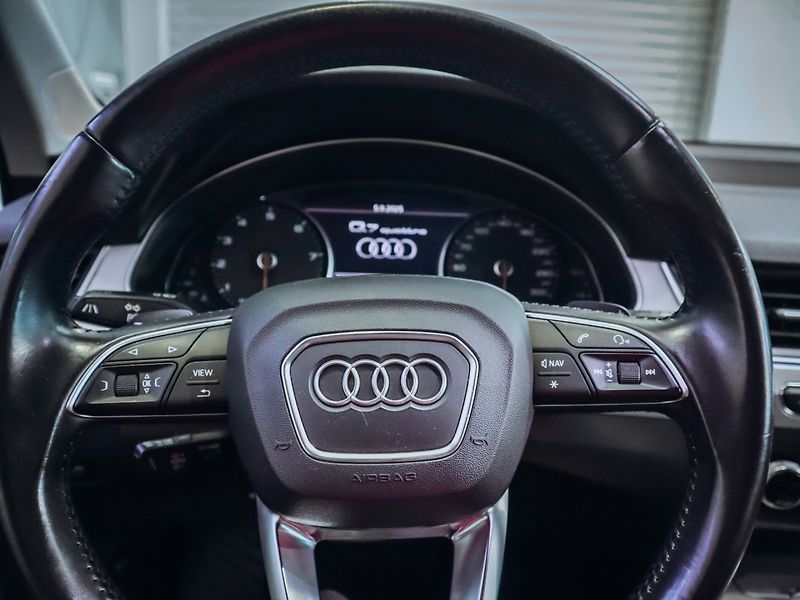 Audi Q7 3.0 245kw - fotka 23 z 29