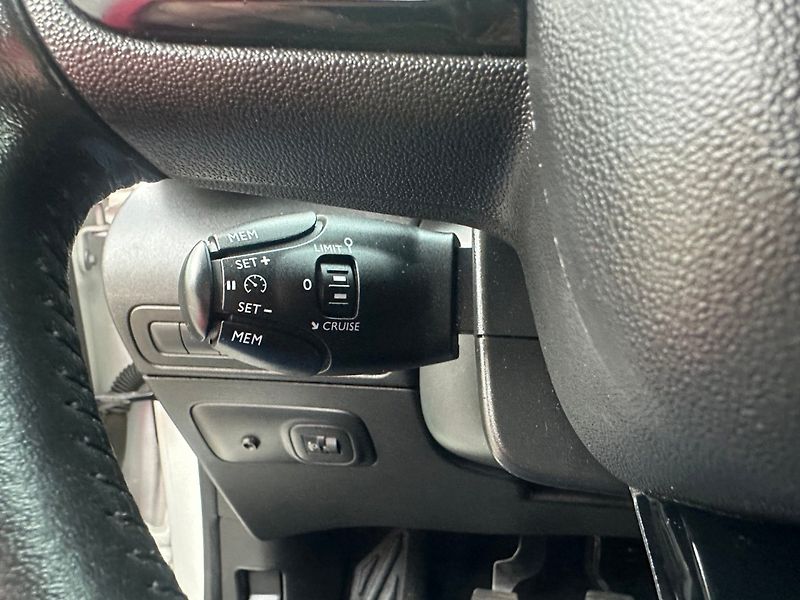 Citroën C3 Aircross 1.2i 81kW/Rip Curl/1MAJ/NAVI - fotka 28 z 45