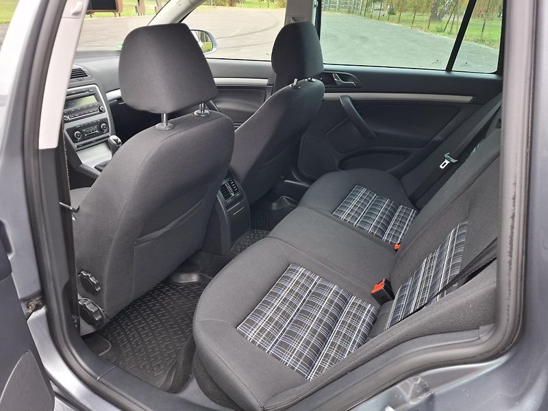 Škoda Octavia (2013) II kombi STYLE 1.4TSi tažné - fotka 13 z 18