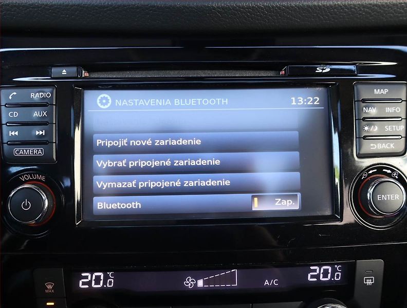 Nissan X-Trail (2015) 1.6 dCi, 4X4, Navi, Xenony - fotka 16 z 26