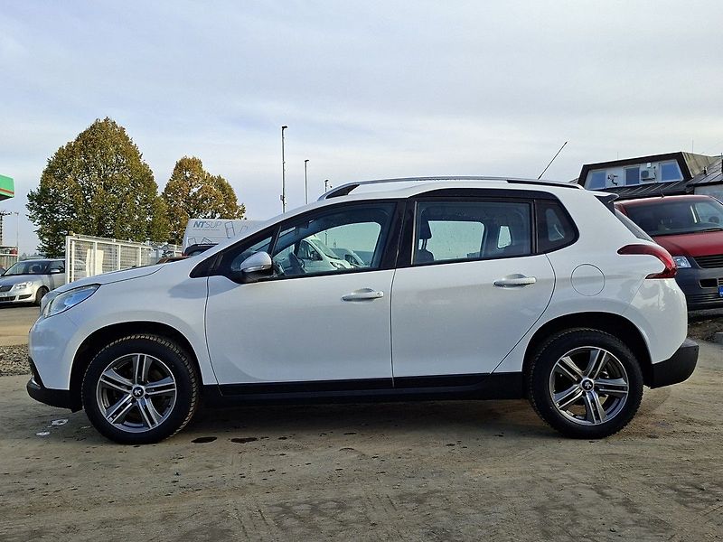 Peugeot 2008 1,2 PT 110k M5 2.MAJ - fotka 4 z 23