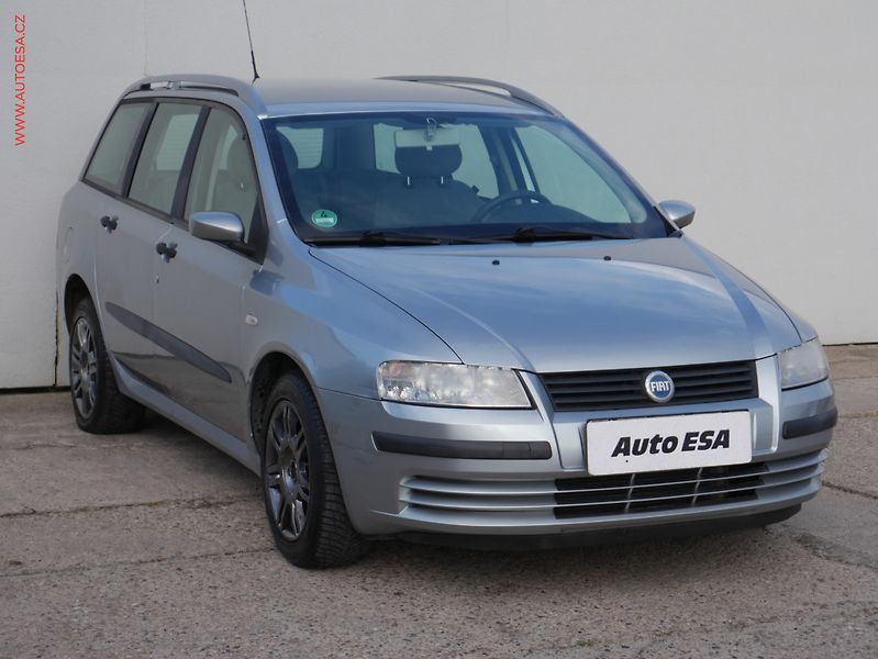 Fiat Stilo (2004) 1.6i, AC, park.čidla - fotografie inzerátu