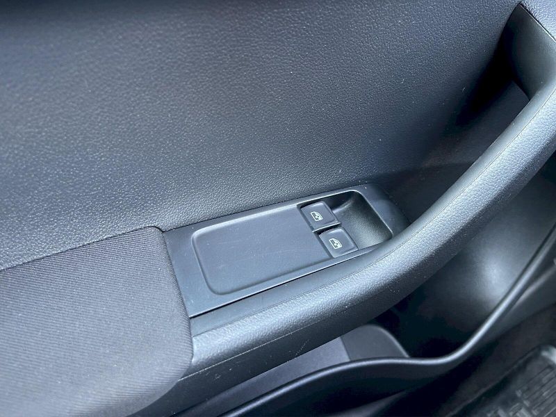 Škoda Fabia (2022) 1.0 TSI 70kW DSG Ambition Plus - fotka 17 z 28