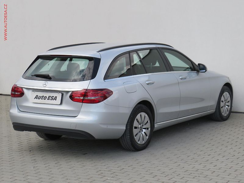 Mercedes-Benz Třídy C (2021) 1.6 d C 200 d, AT, LED, park - fotka 4 z 20