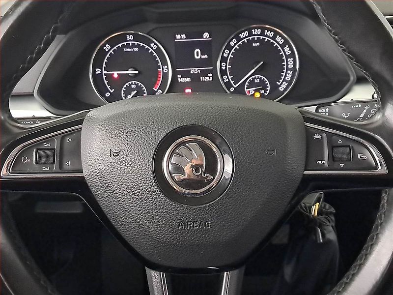 Škoda Superb (2018) Style 2.0 TDI, 4X4 - fotka 16 z 16