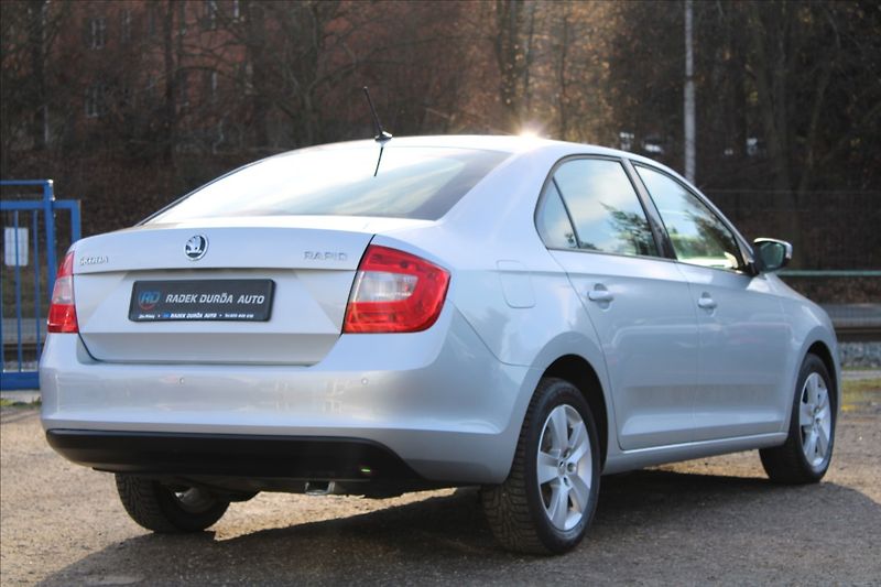 Škoda Rapid 1,4 TDI  NOVÉ V ČR - fotka 5 z 32