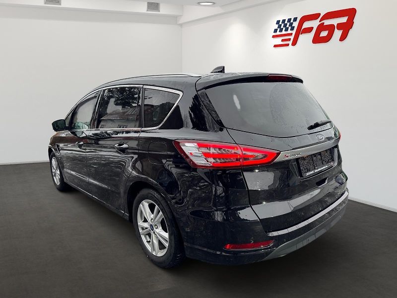 Ford S-MAX (2020) Titanium 2.0 EcoBlue 110kW - fotka 4 z 15