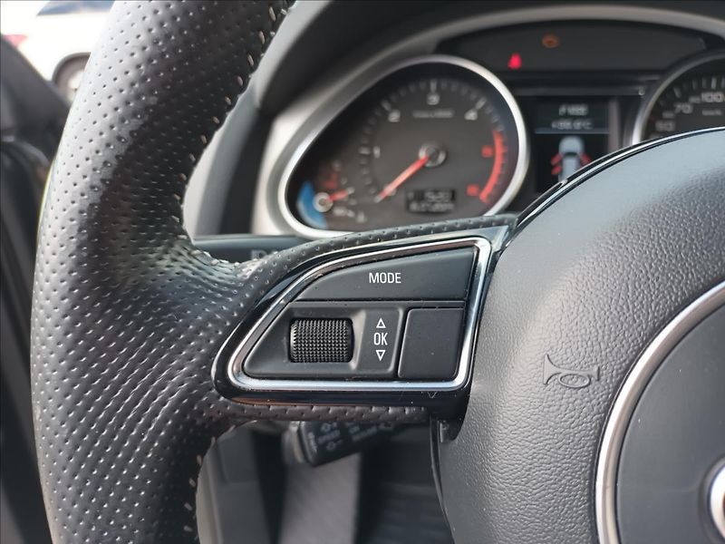 Audi Q7 3,0 TDI,150KW,ČR,S-LINE,TAŽNÉ, - fotka 32 z 41